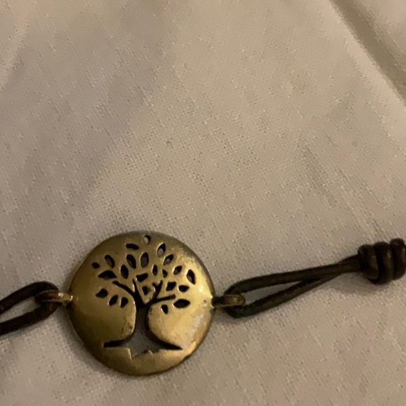 Tree of Life bracelet with beautiful silver bird as. Surprise! Perfect leather. - Picture 2 of 4